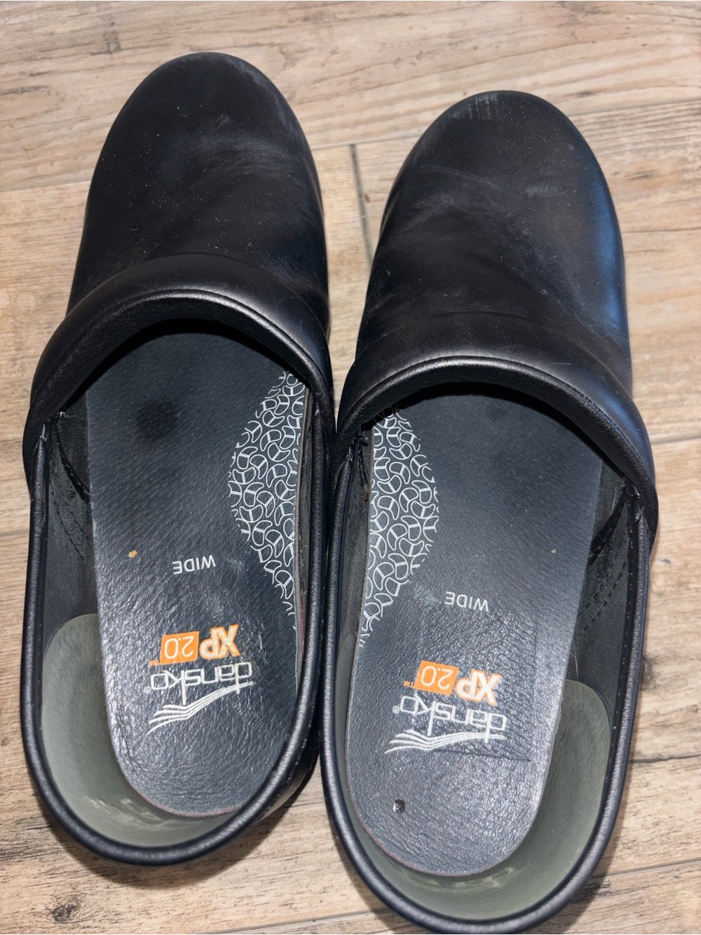 Dansko Black Leather Slip-On Clogs Size 39 Wide - Picture 5 of 6